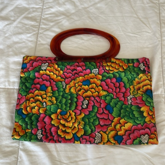 Vintage Lady’s Pride bright floral foldable bag with lucite handles - Picture 2 of 11